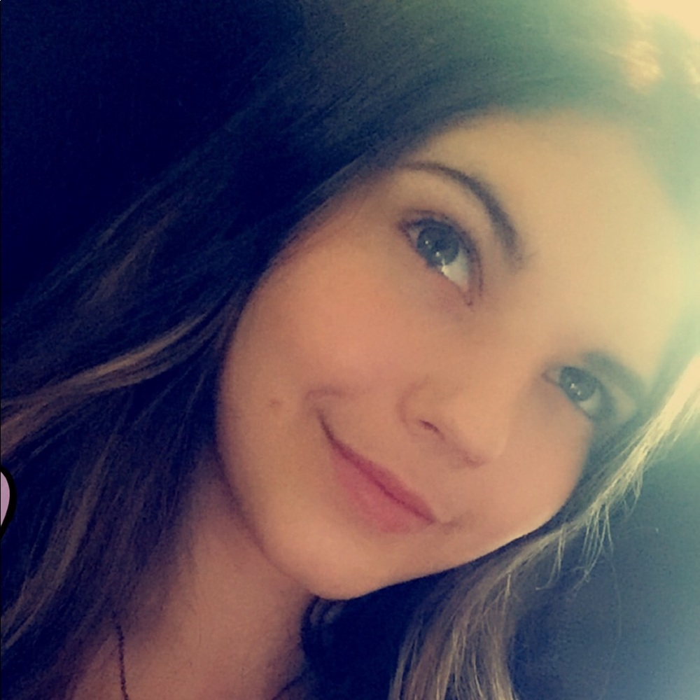 Meet your Posher, Lacey